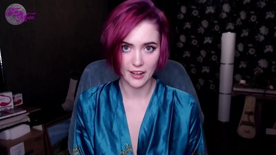 Taelo ea ho jerk off ho ngoanana oa Serussia ka Senyesemane